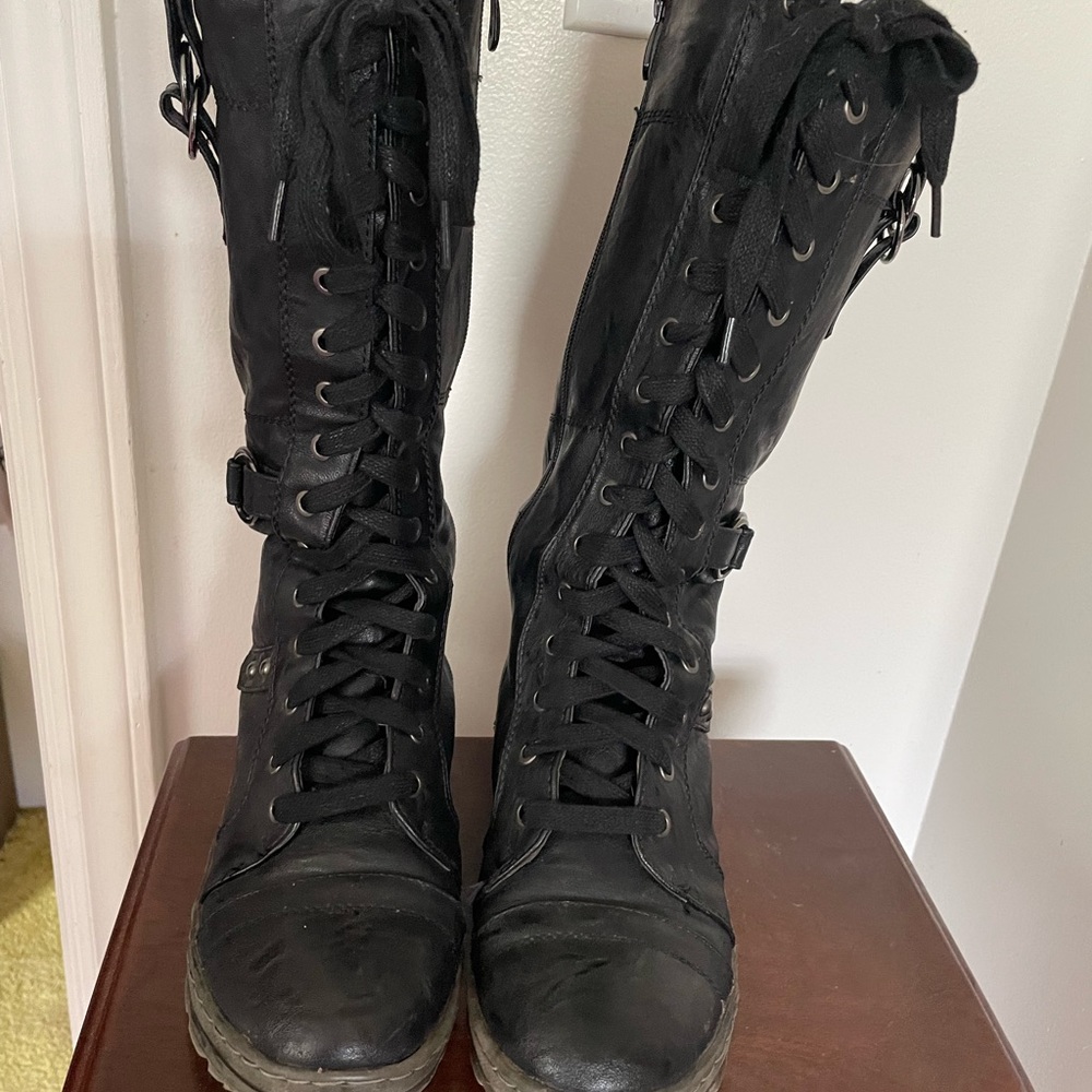 Lace up boots